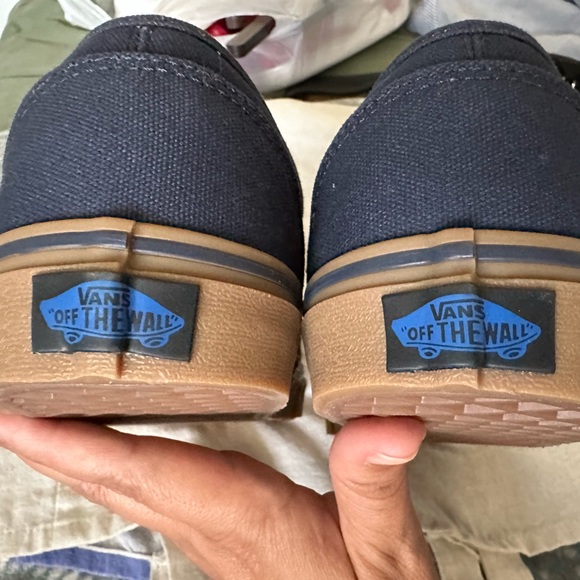 Vans - Picture 4 of 5